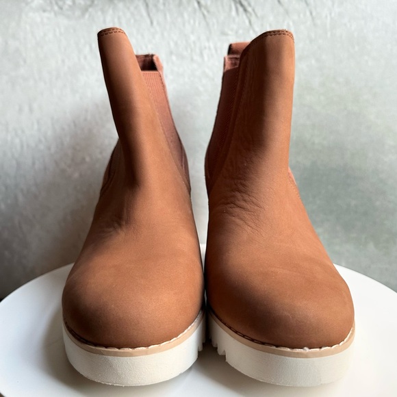 🌸TOMS🌸 Maddie Water-Resistant Wedge Lug Sole Booties Size: 7.5 - Picture 7 of 11